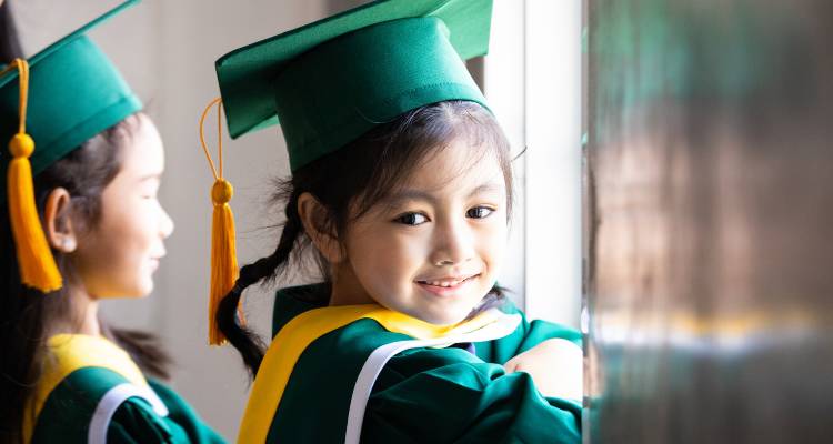 scholarships for students near oswego ny with compass credit union